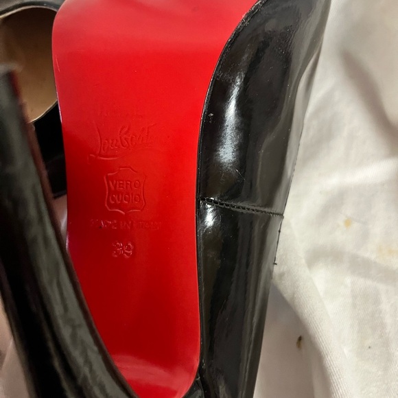 Christian Louboutin Black Patent
Rolando Pumps  size 39 - Picture 6 of 10